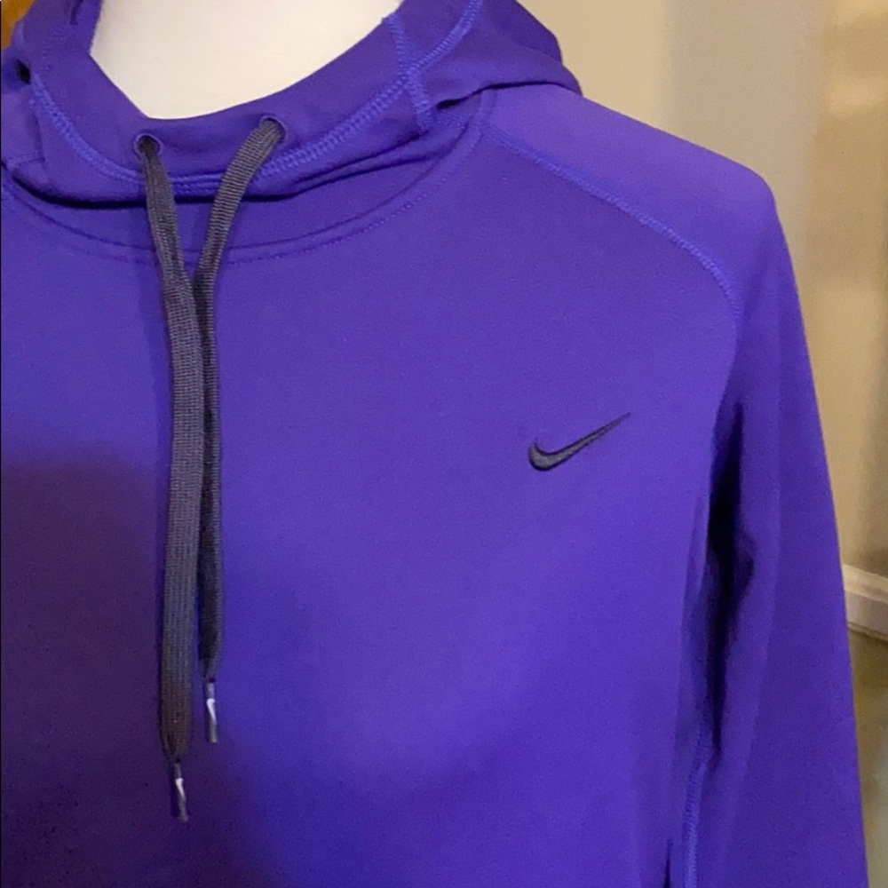 ❤️❤️❤️Nike Therma -Fit medium Sweatshirt Medium - Picture 2 of 8
